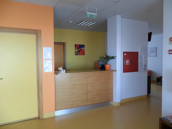 /fileuploads/Instalações%20e%20Equipamentos/Recepção%20e%20Exterior/_quintadascores_lar_de_idosos_residencia_senior_casa_de_repouso_recepção.JPG